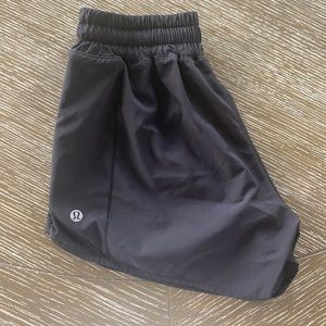 Lululemon Black Hotty Hot Shorts Size 4 Tall *worn